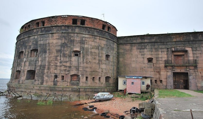 VIP-экскурсия по фортам Кронштадта (форты Милютин, Александр, Тотлебен) — Индивидуальные (VIP) экскурсии и туры в Санкт-Петербурге от 19800 руб.