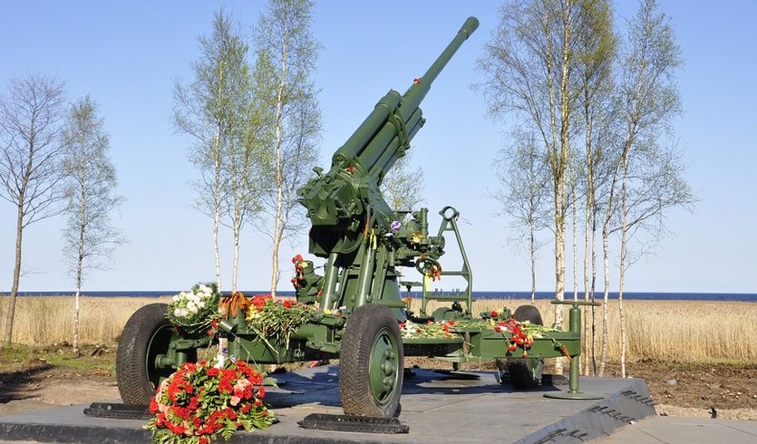 Мемориал «Разорванное Кольцо» – автобусные загородные от 1500 рублей