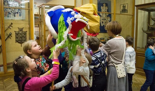 Игровая программа в Кунсткамере — сборные экскурсии, мастер-классы, квесты для школьников в Санкт-Петербурге от 1550 рублей