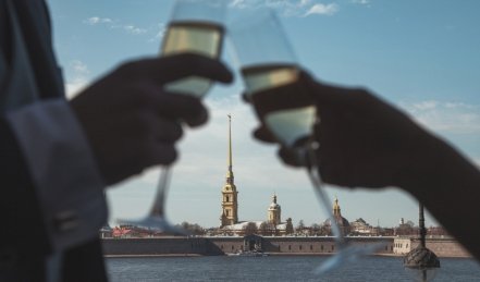 Где устроить свадебную фотосессию в СПб: лучшие места и идеи для любых погодных условий