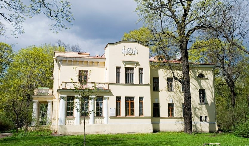 Каменный остров, часть 1 – пешеходные экскурсии для заказных групп от 290 рублей