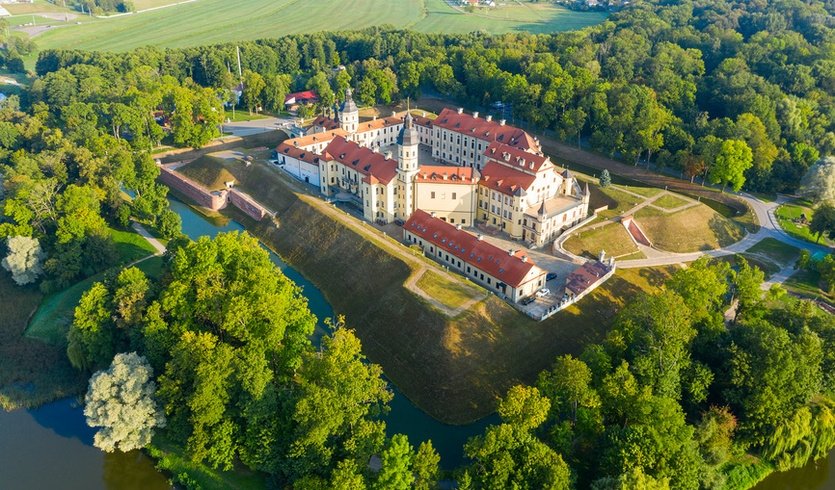 Несвиж – туры и круизы из Петербурга от 14900 рублей