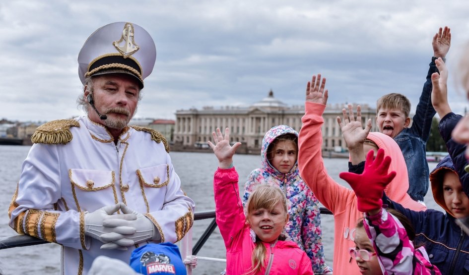 Врунгель-шоу на Неве – сборные экскурсии для школьников в Санкт-Петербурге Врунгель-шоу на Неве – сборные экскурсии для школьников в Санкт-Петербурге