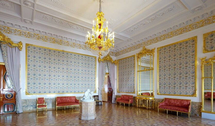 Строгановский дворец — Дворцы и особняки