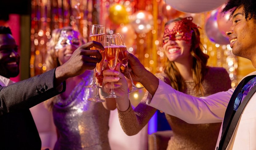 Корпоративный вечер — Новогодние корпоративы от 10300 рублей