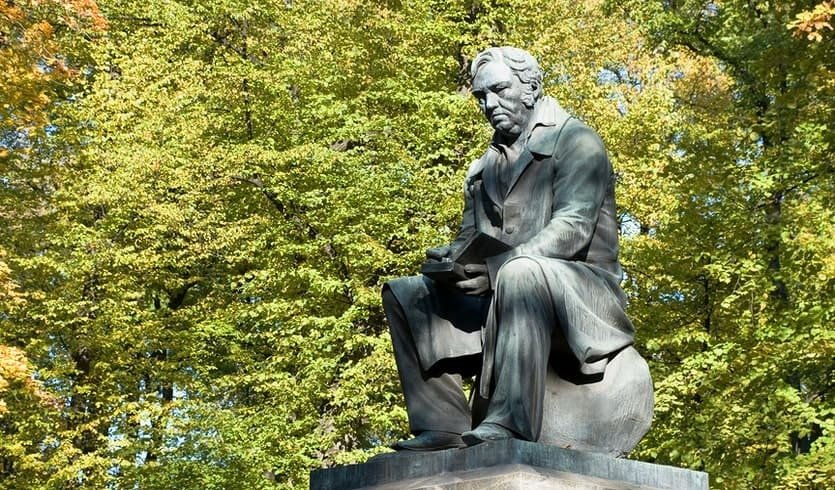 Памятник И.А. Крылову – квесты для школьников от 550 рублей