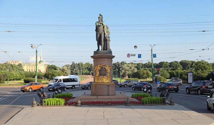 Полководец А. В. Суворов в Петербурге (для заказных групп) – автобусные экскурсии для организованных групп от 450 рублей