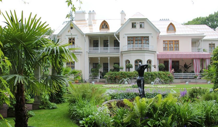 Частная жизнь и досуг российских императоров — Автобусные загородные