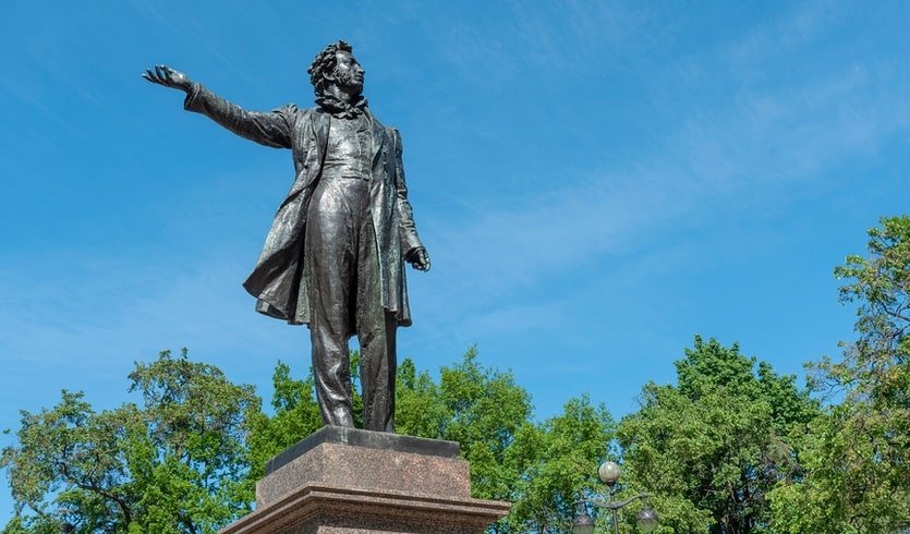 Золотой треугольник Петербурга – пешеходные экскурсии для заказных групп от 290 рублей