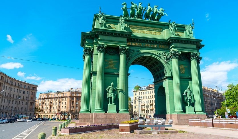 Нарвские триумфальные ворота – пешеходные экскурсии от 1100 рублей