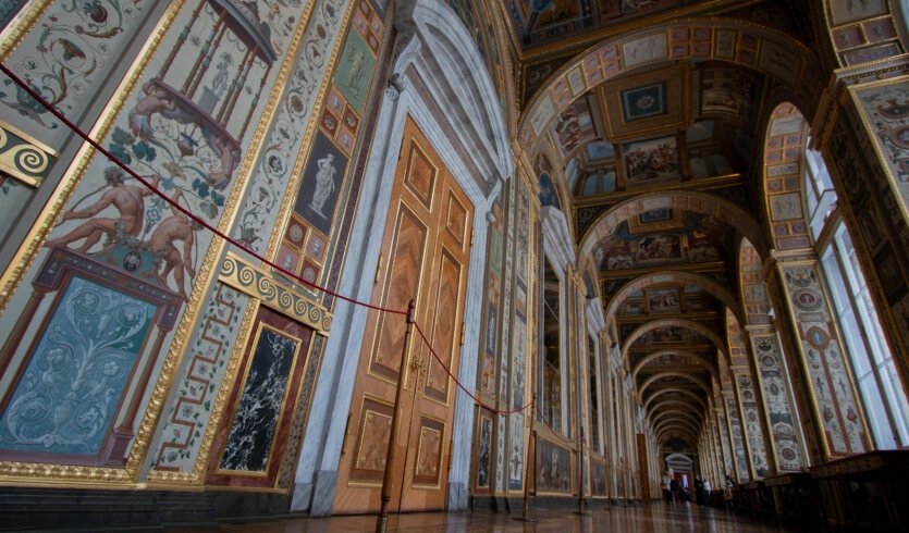 Экскурсия в Зимний дворец (Государственный Эрмитаж) – интерьерные экскурсии для организованных групп от 1550 рублей