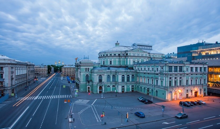 Театральная площадь – Пешеходные экскурсии