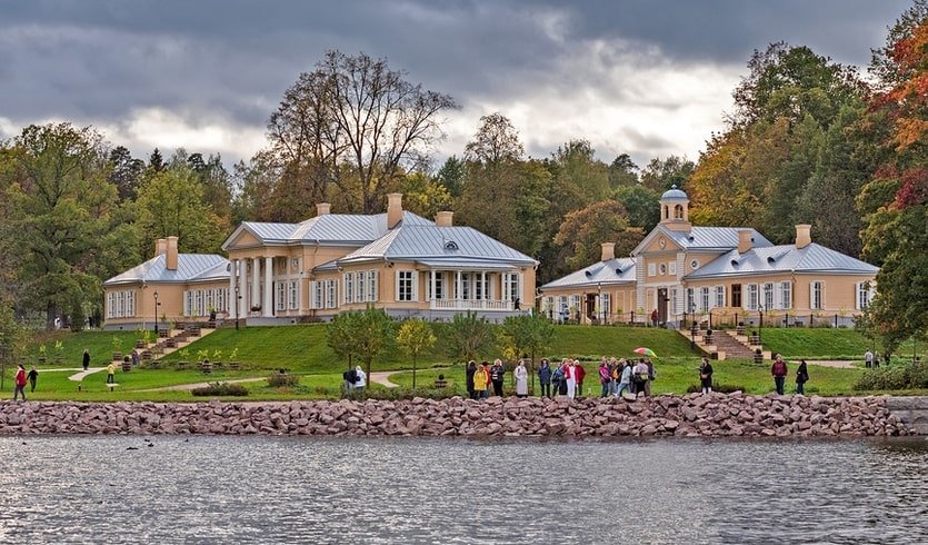 Истории и тайны выборгских усадеб – сборные туры в Санкт-Петербург от 15600 рублей