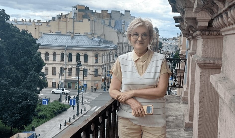 Людмила Юрьевна Сапрыкина - гид по Петербургу Людмила Юрьевна Сапрыкина - гид по Петербургу