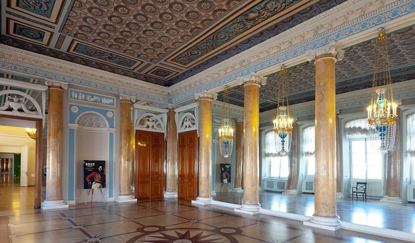 Тайны семьи Строгановых (с посещением Строгановского дворца) — автобусная экскурсия