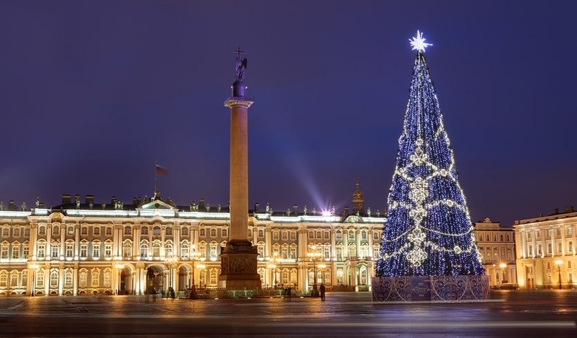 Новогодняя елка на Дворцовой площади – автобусные экскурсии от 780 рублей