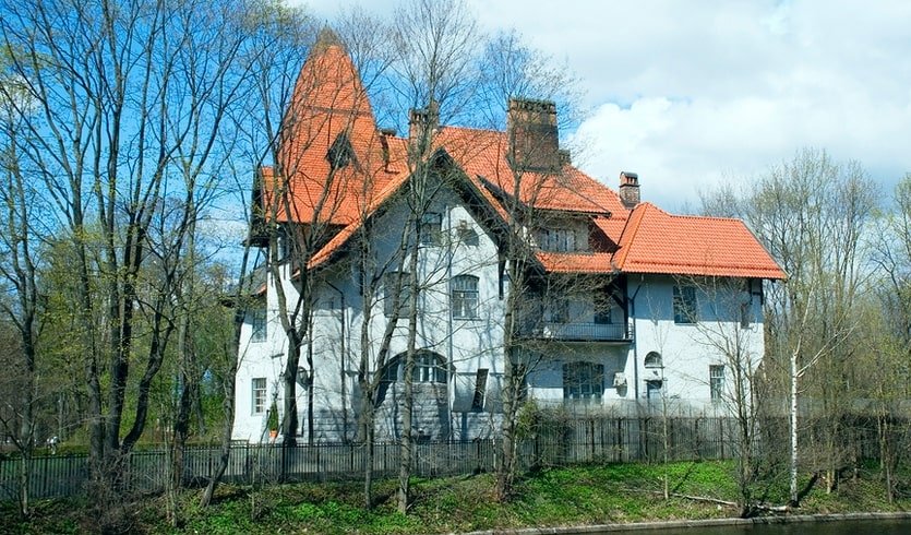 Каменный остров, часть 1 – пешеходные экскурсии для заказных групп от 290 рублей