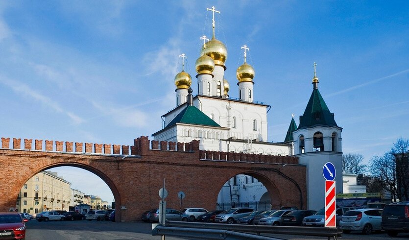 Феодоровский собор. Царский венец (с подъёмом на колокольню) — Фото № 3 — Фотобанк Лори / Александр Щепин  Феодоровский собор. Царский венец (с подъёмом на колокольню) — Музеи