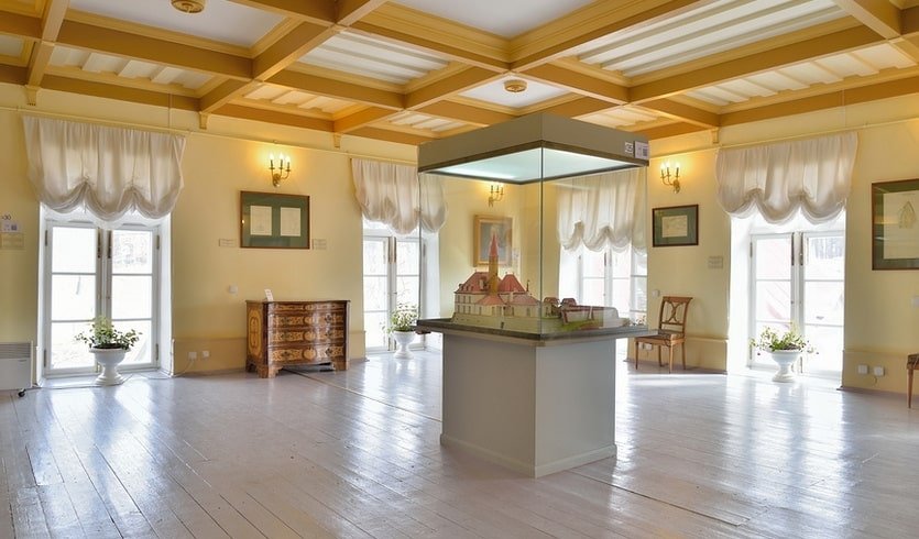 Интерьеры Приоратского дворца – новогодние программы для школьных групп от 1680 рублей