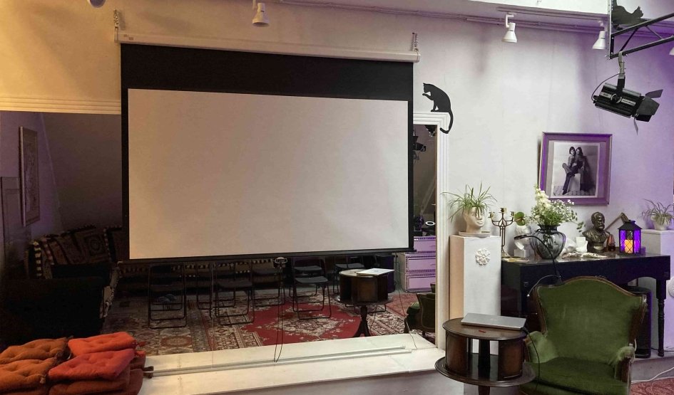 Лекция «Легкие жанры старого Петербурга: Буффы, кинотеатры, кабере» в Культурном центре «Место под крышей» Лекция «Легкие жанры старого Петербурга: Буффы, кинотеатры, кабере» в Культурном центре «Место под крышей»