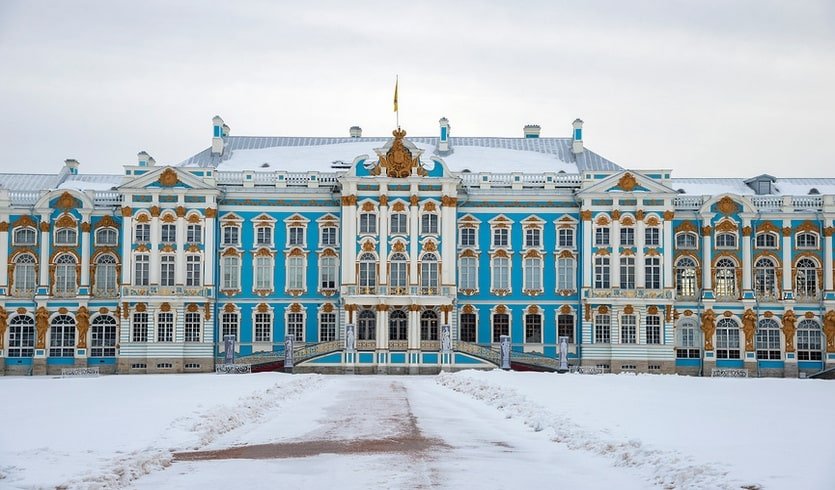 Фасад Екатерининского дворца – сборные туры в Санкт-Петербург от 12000 рублей