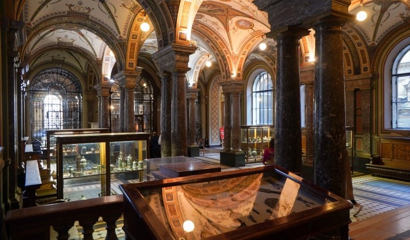 Экспозиция Музея декоративно-прикладного искусства СПбГХПА им. Штиглица — индивидуальные экскурсии от 2070 руб.