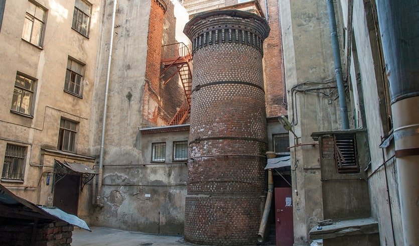 Башня Грифонов – пешеходные экскурсии от 1100 рублей