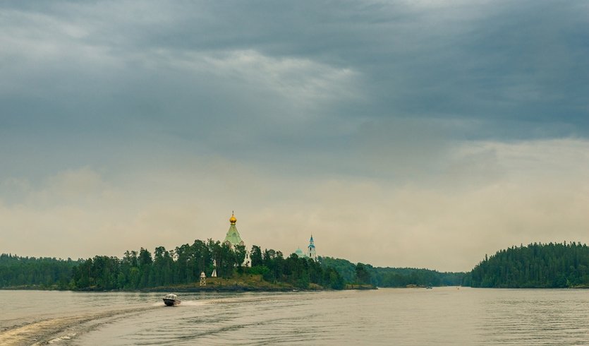 Блеск и роскошь Петербурга (Санкт-Петербург + Карелия) — индивидуальные туры в Петербург от 300000 руб.