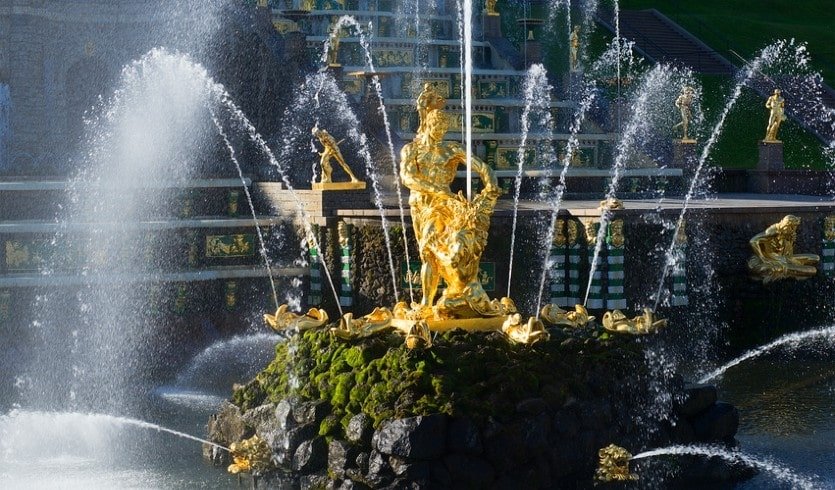 Симфония сверкающей воды – туры в Санкт-Петербург