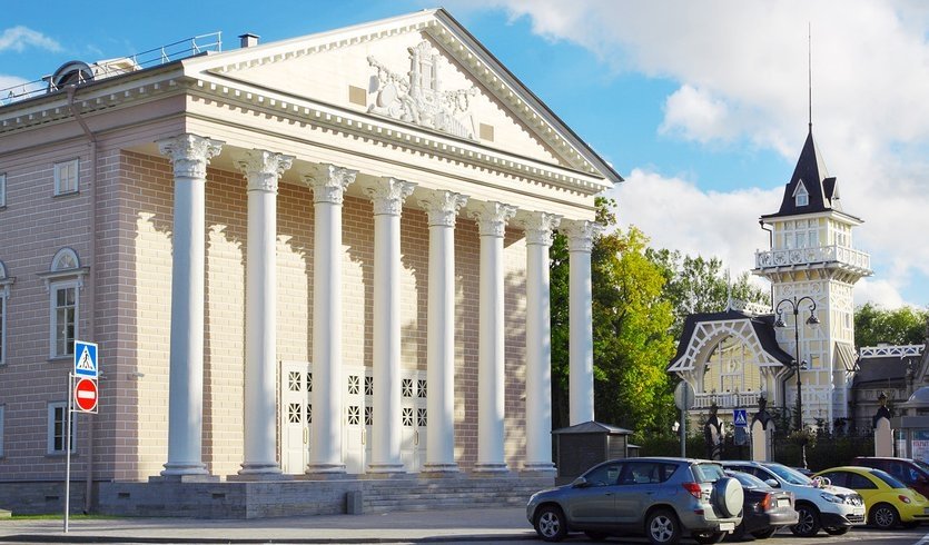 Каменноостровский (летний) театр – тематические автобусные экскурсии от 3050 рублей Каменноостровский (летний) театр – тематические автобусные экскурсии от 3050 рублей