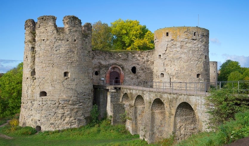 Крепость Копорье — автобусные экскурсии от 1050 руб.