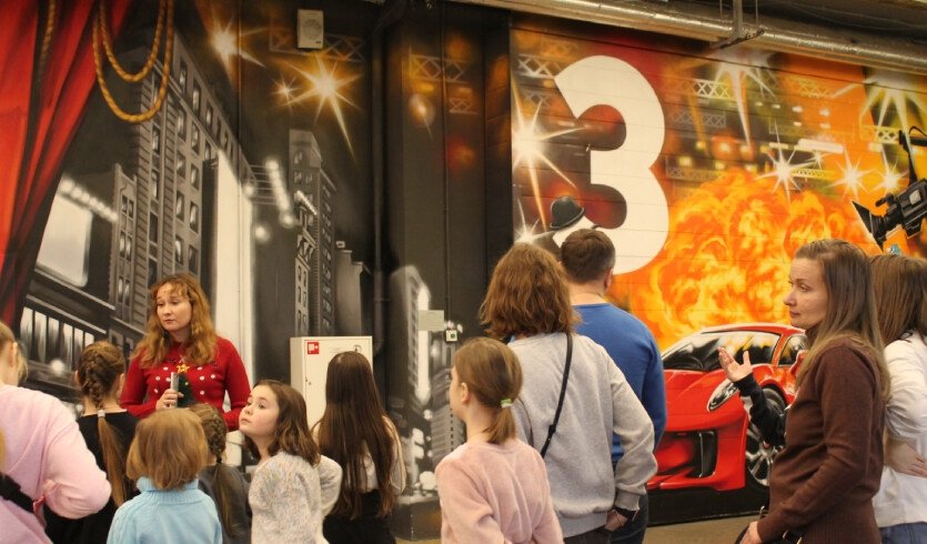 Киностудия «Кинополис»– сборные экскурсии для школьников в Санкт-Петербурге Киностудия «Кинополис» – сборные экскурсии для школьников в Санкт-Петербурге