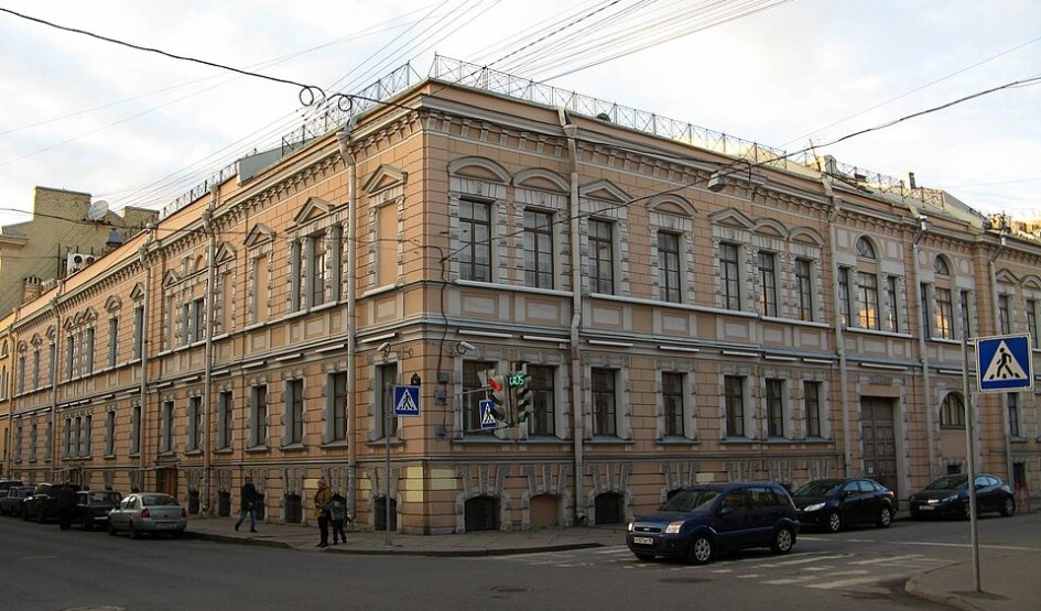 Бронзовый дворец канцлера Безбородко (Музей связи) – дворцы и особняки от 1600 рублей