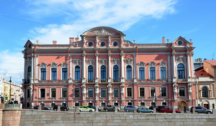 Экскурсия во дворец Белосельских-Белозерских для групп — Интерьерные