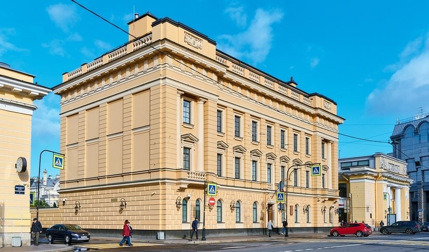 Манежная площадь – экскурсии и программы для детей от 290 рублей