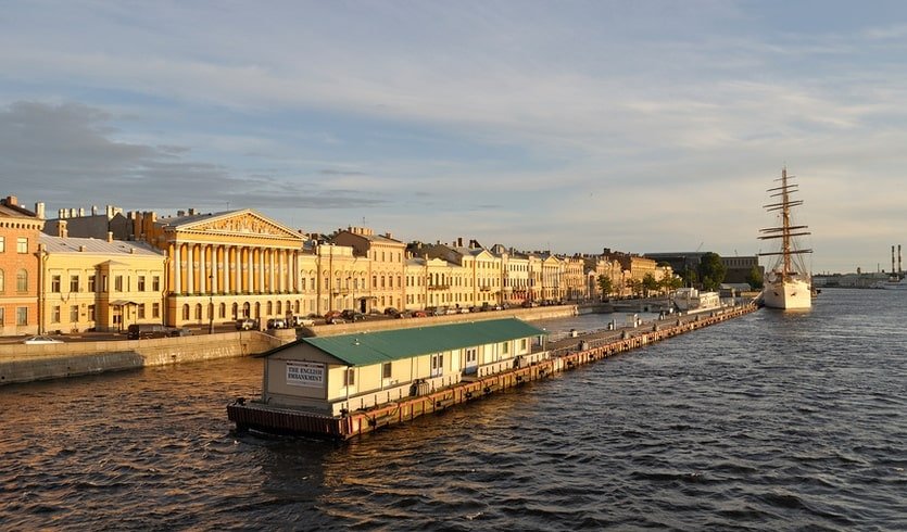 О людях и домах на Английской набережной (для заказных групп) – пешеходные экскурсии для заказных групп от 290 рублей