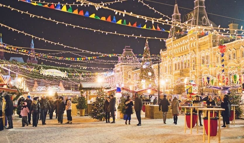 Красная Площадь и ГУМ в Новый год – туры в Москву от 11900 рублей