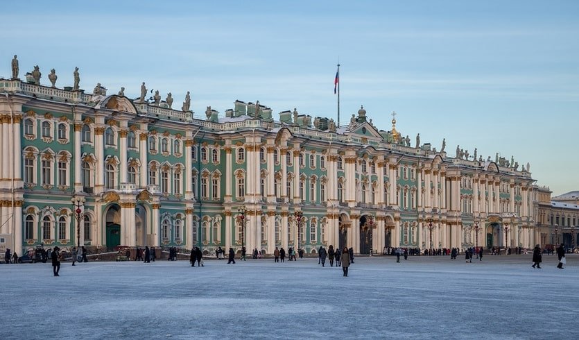 Дворцовая площадь – экскурсии и программы для детей от 765 рублей