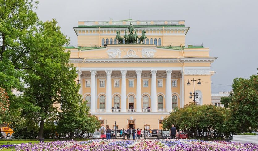 Блистательный Александринский театр — Музеи