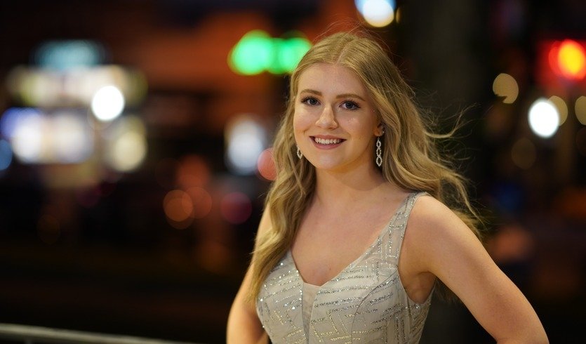 Выпускница — Выпускные вечера для 11 класса от 6150 рублей