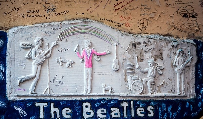 Прогулка по Арт-центру Пушкинская-10 (с посещением Музея звука) – Пешеходные экскурсии