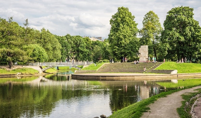 Блокадный Ленинград с посещением Пискарёвского мемориала — индивидуальные экскурсии от 1600 рублей