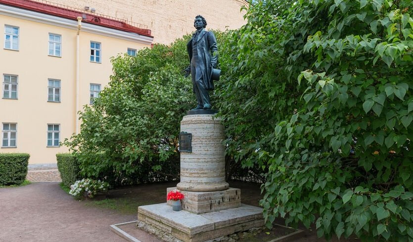 А. С. Пушкин в Петербурге (для заказных групп) – автобусные экскурсии для организованных групп от 550 рублей