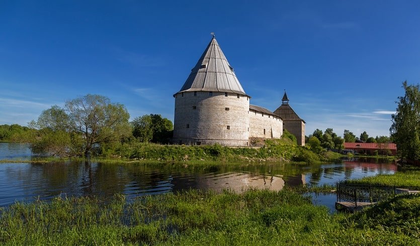 Старая Ладога с интерактивной программой «Дружина князя Ладоги» (для школьных групп) – экскурсии и программы от 1880 рублей