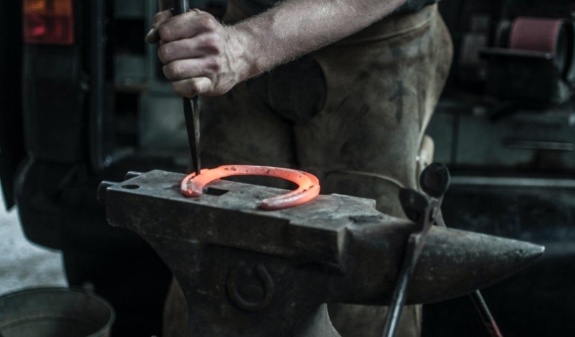 Кузнечный мастер-класс по ковке цельнометаллического ножа – необычные экскурсии от 4400 рублей