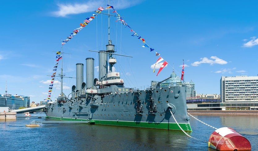 Крейсер «Аврора» – сборные туры в Санкт-Петербург от 28620 рублей