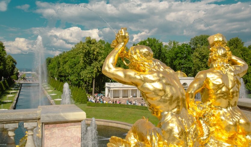 Петергоф – водные экскурсии по рекам и каналам от 1000 рублей