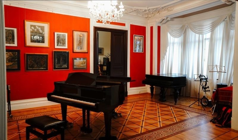 История «Мадонны Бенуа» и семьи Сапожниковых в музее Л.Н.Бенуа (для заказных групп) – интерьерные экскурсии