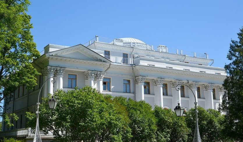 Фрагмент Елагиноостровского дворца – мастер-классы для школьников от 700 рублей