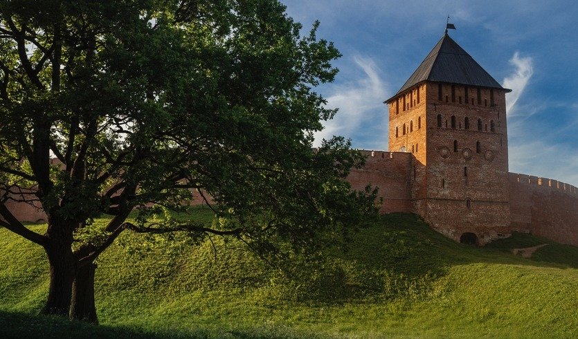 Серебряное ожерелье России (Петербург + Великий Новгород) – тур в СПб от 16970 рублей Photo by Egor Myznik on Uplash